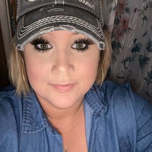 Meet your Posher, Vanessa